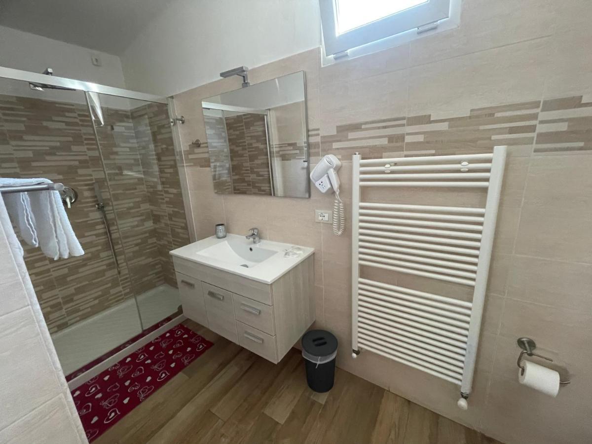 Atena B&B Apartments Platino San Silvestro  Exteriér fotografie