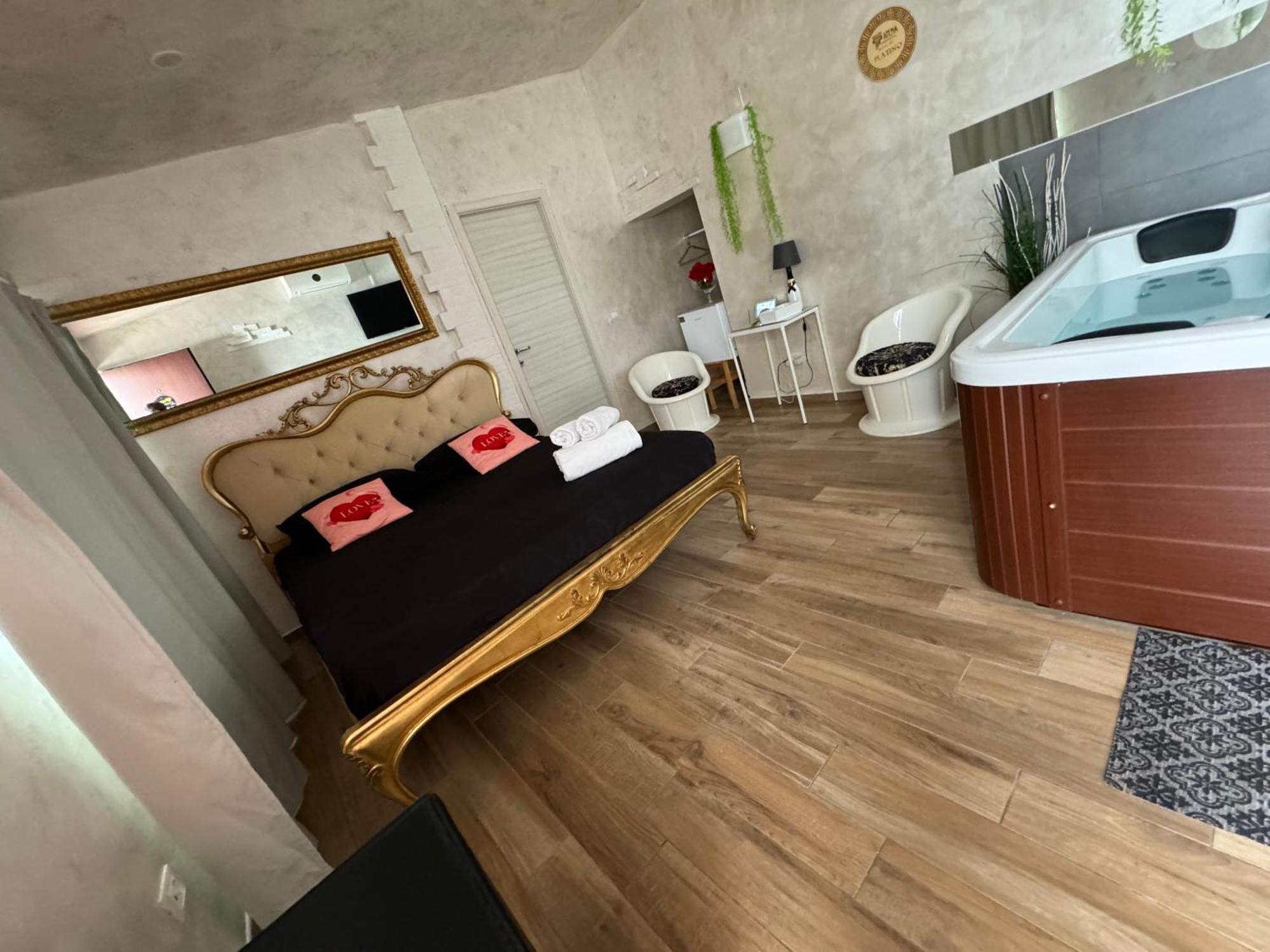 Atena B&B Apartments Platino San Silvestro  Exteriér fotografie